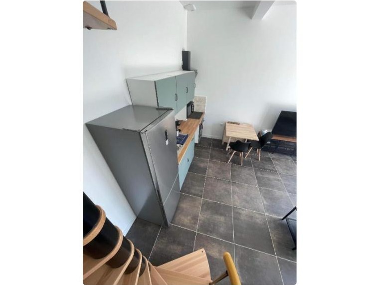 Cuisine et escalier du Loft 4